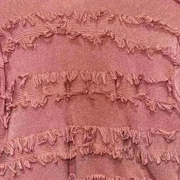 Mauve Fringe Ruffles Women's Love Tree Pink Sweater M - Picture 2 of 9